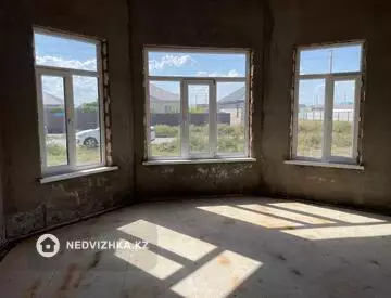 7-бөлмелі үй, 8 соттық, 323 м², 10-нобай