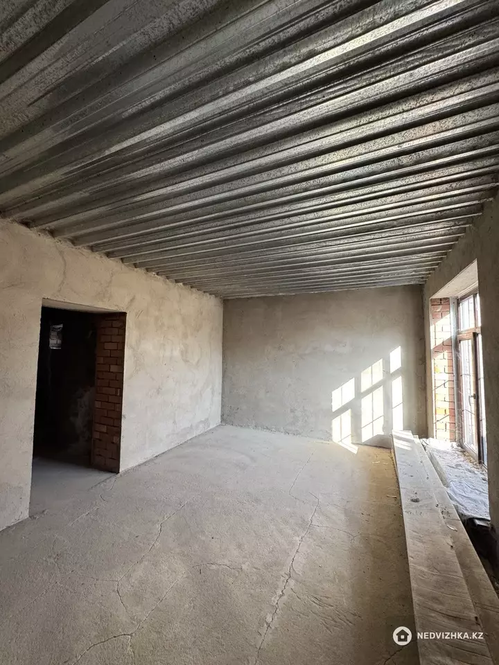 6-комнатный дом, 10 соток, 400 м², фотография 5