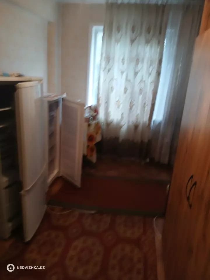 3-комнатная квартира, этаж 1 из 5, 58 м², фотография 4