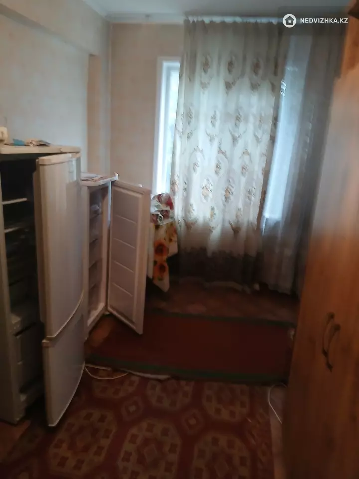 3-комнатная квартира, этаж 1 из 5, 58 м², фотография 5