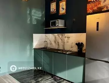1-комнатная квартира, этаж 5 из 16, 50 м², Посуточно, миниатюра 7