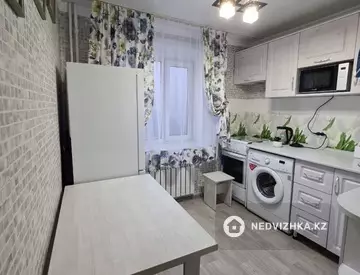 1-комнатная квартира, этаж 2 из 5, 31 м², Посуточно, миниатюра 4