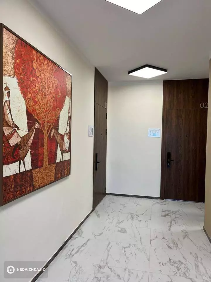 2-комнатная квартира, этаж 5 из 9, 64 м², фотография 3