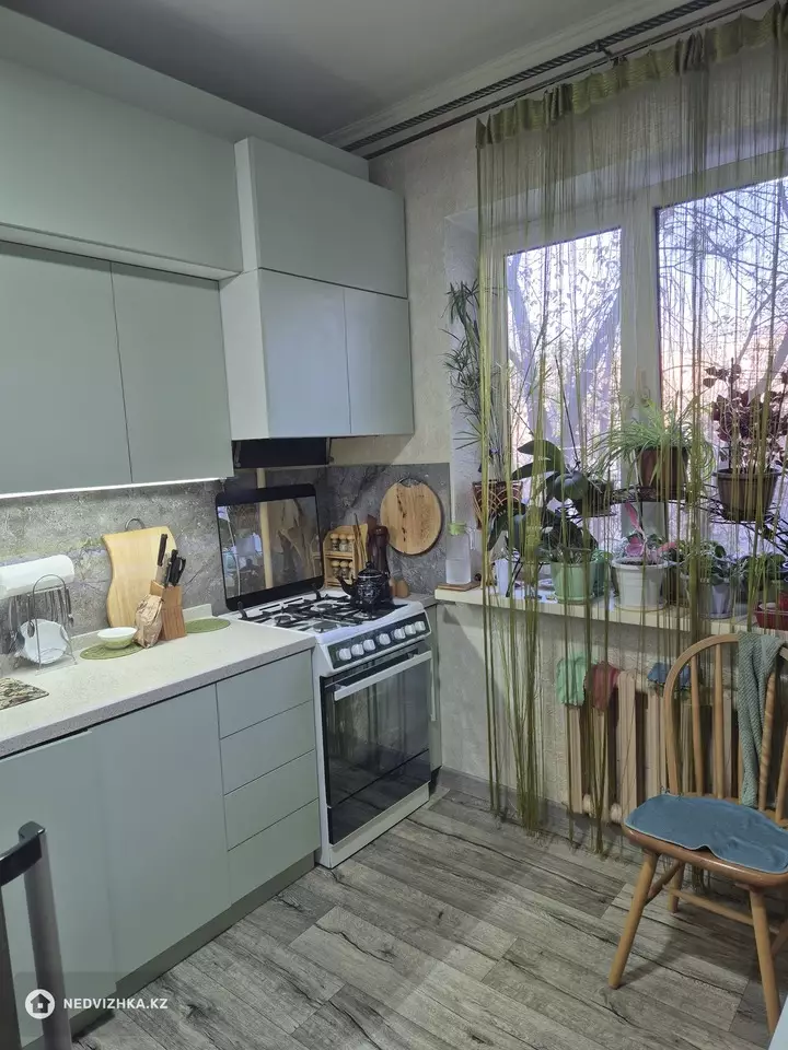 1-комнатная квартира, этаж 3 из 9, 40 м², фотография 2