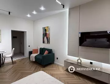 1-комнатная квартира, этаж 4 из 10, 40 м², Посуточно, миниатюра 10