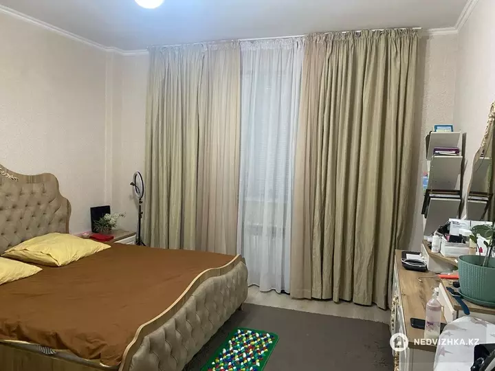 3-комнатная квартира, этаж 7 из 8, 82 м², фотография 5