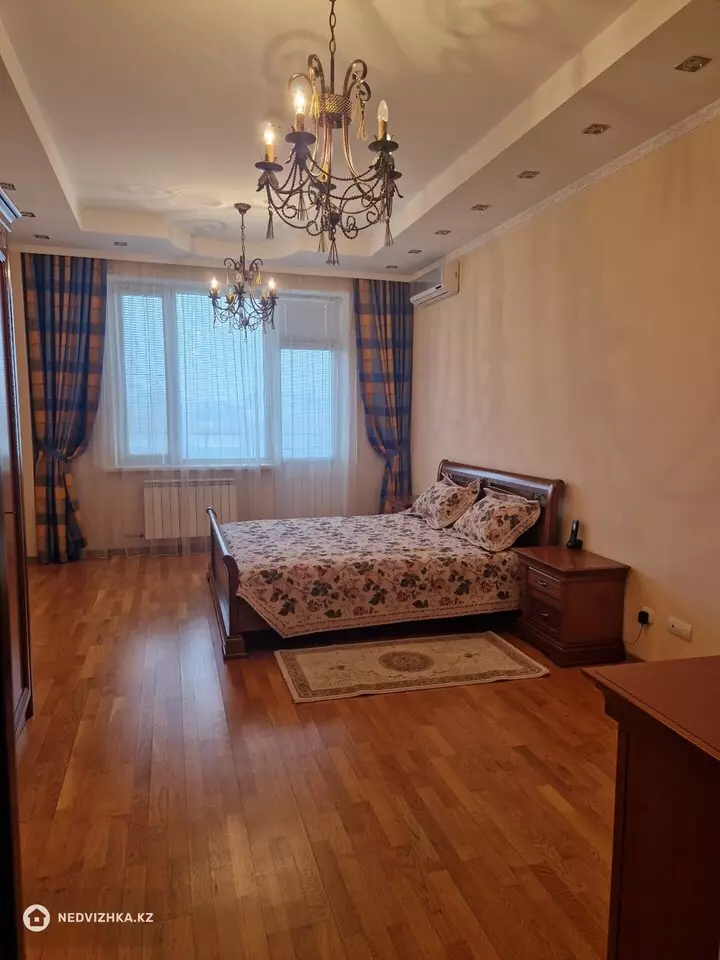 4-комнатная квартира, этаж 2 из 16, 130 м², 5-фотосурет