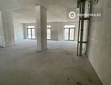 4-комнатная квартира, этаж 2 из 2, 179 м², миниатюра 4