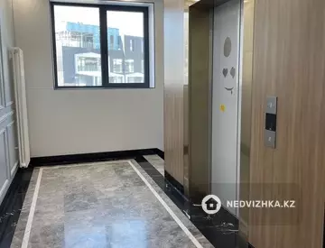 4-комнатная квартира, этаж 2 из 2, 179 м², миниатюра 9