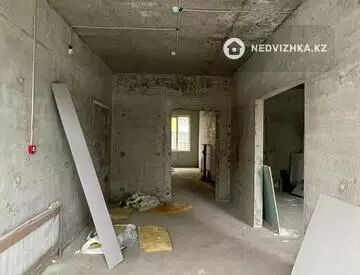 Помещение, этаж 1 из 1, В жилом доме, 70 м², На длительный срок, миниатюра 3