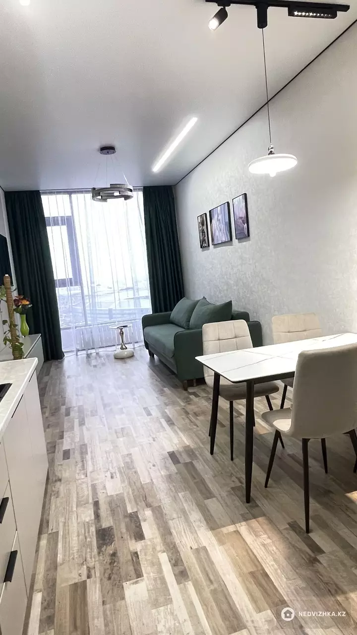 2-комнатная квартира, этаж 18 из 21, 49 м², Посуточно, фотография 4