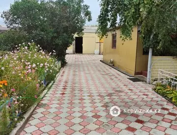 4-бөлмелі үй, 2 соттық, 647 м², 10-нобай