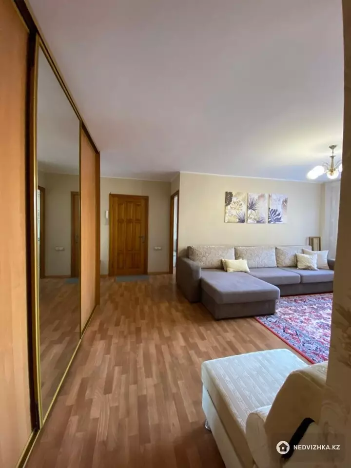 3-комнатная квартира, этаж 2 из 9, 63 м², фотография 3