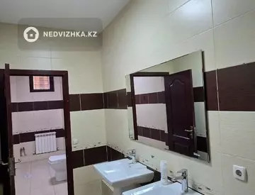Помещение, этаж 1 из 4, 1 700 м², На длительный срок, миниатюра 12