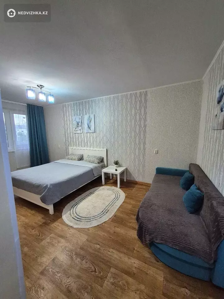 1-комнатная квартира, этаж 4 из 5, 32 м², Посуточно, фотография 3