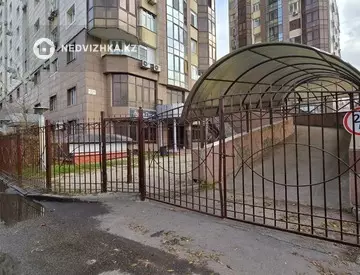Офис, этаж 2 из 1, В жилом доме, 332 м², миниатюра 1