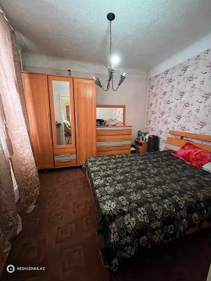 3-комнатная квартира, этаж 1 из 2, 62 м²