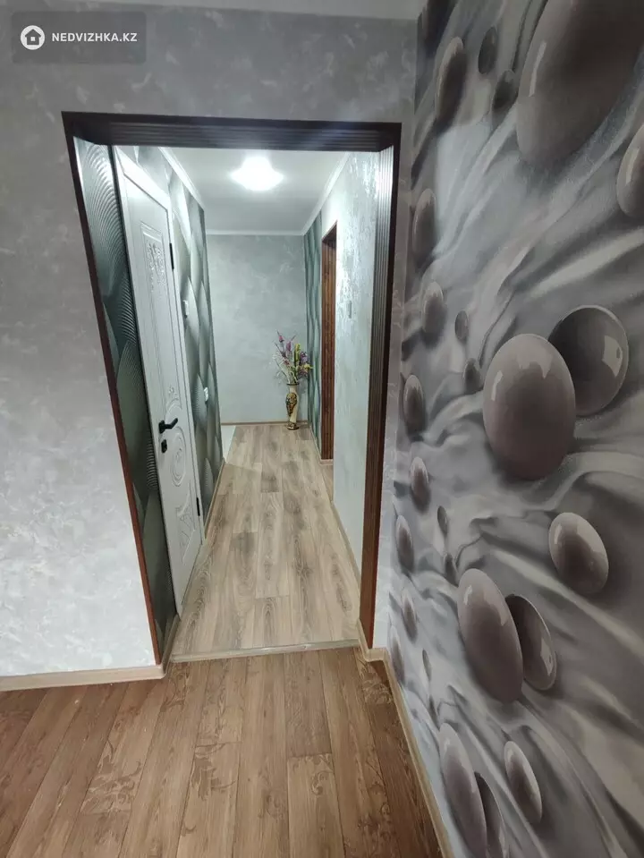 1-комнатная квартира, этаж 4 из 4, 30 м², фотография 2
