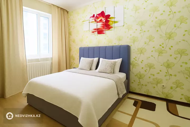 2-комнатная квартира, этаж 2 из 14, 60 м², Посуточно, фотография 2