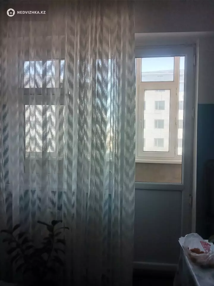 2-комнатная квартира, этаж 3 из 5, 54 м², фотография 3