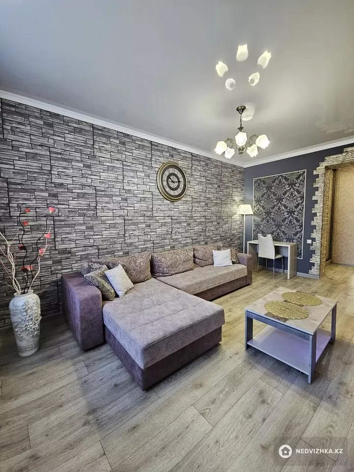 2-комнатная квартира, этаж 5 из 5, 57 м², Посуточно, фотография 5