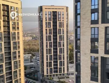 2-комнатная квартира, этаж 10 из 20, 45 м², миниатюра 4