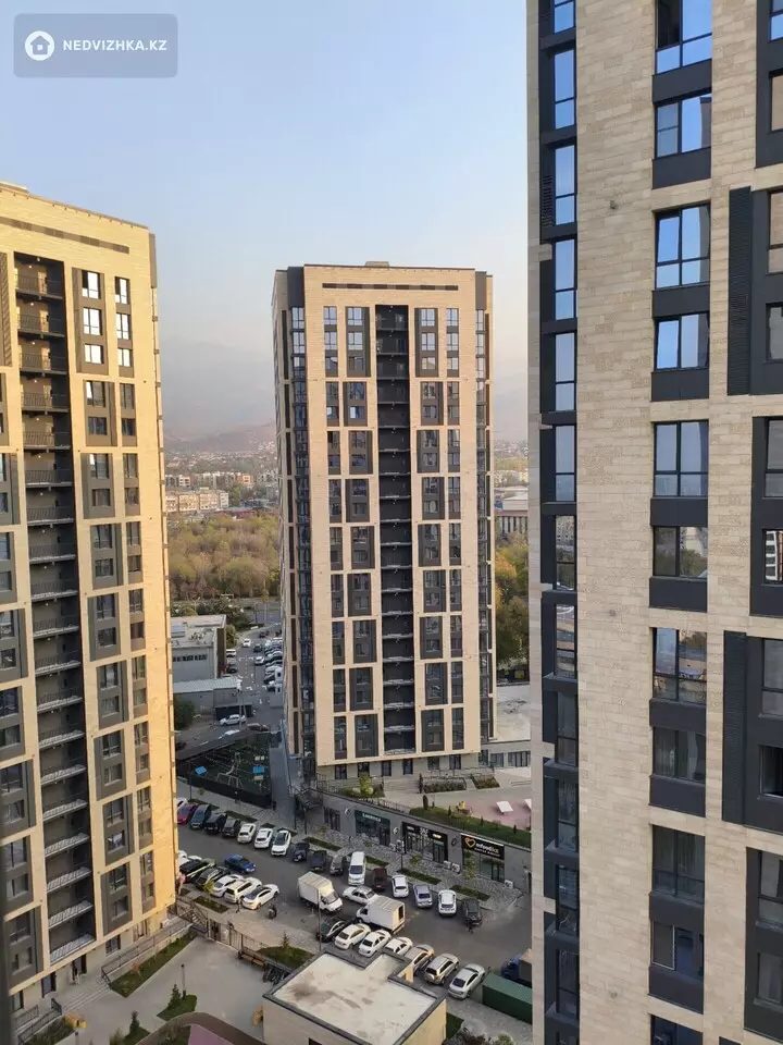 2-комнатная квартира, этаж 10 из 20, 45 м², фотография 4