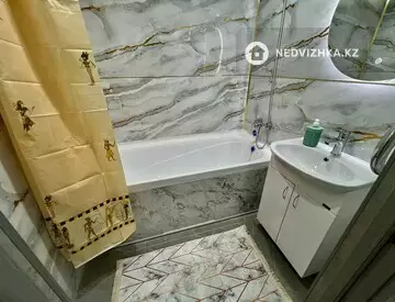 1-комнатная квартира, этаж 1 из 5, 40 м², Посуточно, миниатюра 8