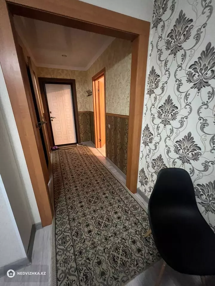 1-комнатная квартира, этаж 8 из 10, 40 м², Посуточно, фотография 5