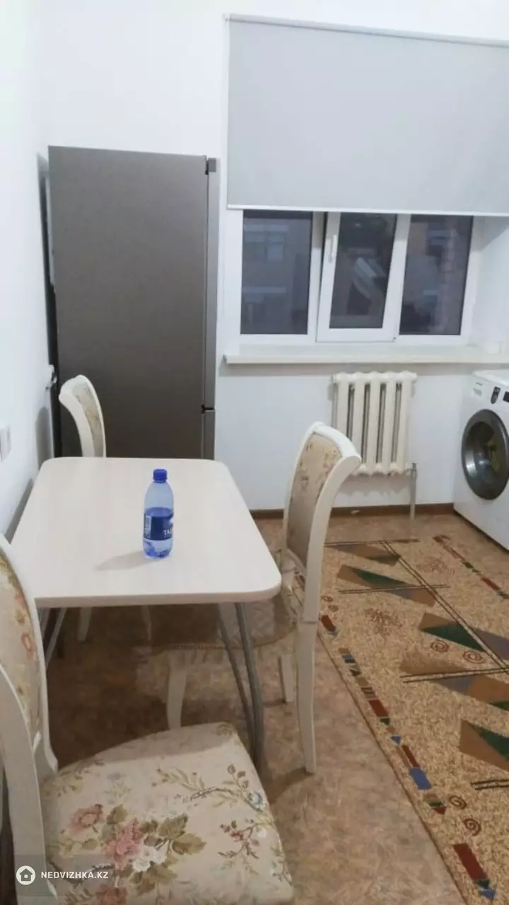 3-комнатная квартира, этаж 4 из 5, 65 м², На длительный срок, фотография 4