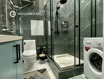 1-комнатная квартира, этаж 9 из 9, 50 м², Посуточно, миниатюра 10