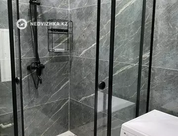 1-комнатная квартира, этаж 9 из 9, 50 м², Посуточно, миниатюра 12