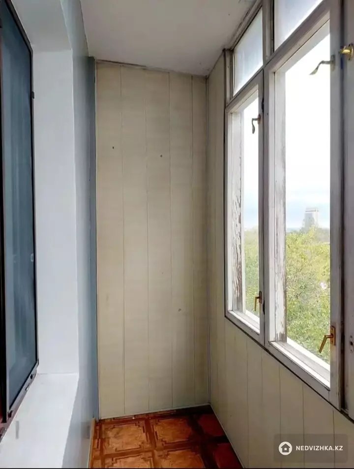 1-комнатная квартира, этаж 7 из 7, 40 м², Посуточно, фотография 4