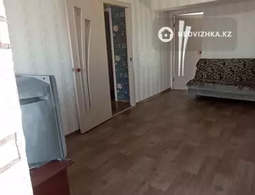 2-комнатная квартира, этаж 4 из 4, 48 м², На длительный срок, миниатюра 2