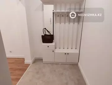 1-комнатная квартира, этаж 5 из 5, 49 м², На длительный срок