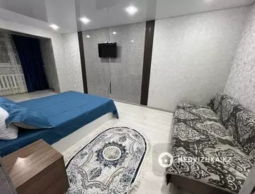 1-комнатная квартира, этаж 1 из 9, 40 м², Посуточно, миниатюра 10