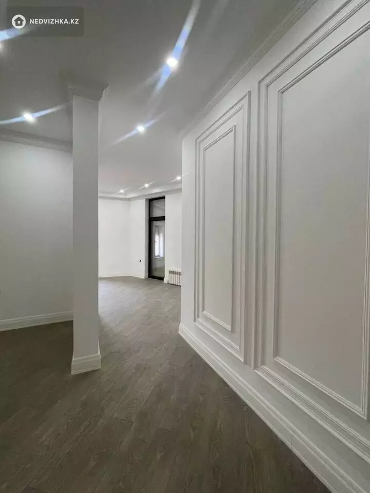 5-комнатный дом, 9 соток, 417 м², фотография 2