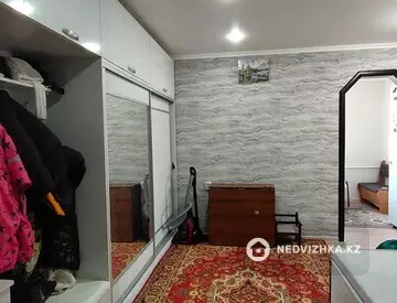 2-комнатная квартира, этаж 4 из 4, 54 м²