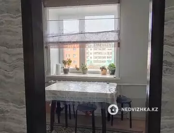 2-комнатная квартира, этаж 4 из 4, 54 м²