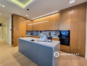 6-комнатная квартира, этаж 4 из 4, 269 м², миниатюра 10