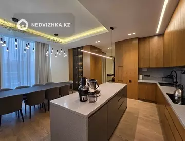 6-комнатная квартира, этаж 4 из 4, 269 м², миниатюра 9