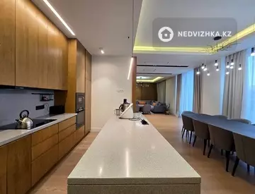 6-комнатная квартира, этаж 4 из 4, 269 м², миниатюра 8