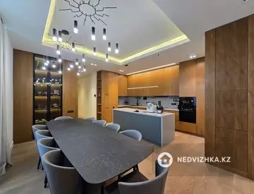 6-комнатная квартира, этаж 4 из 4, 269 м², миниатюра 1
