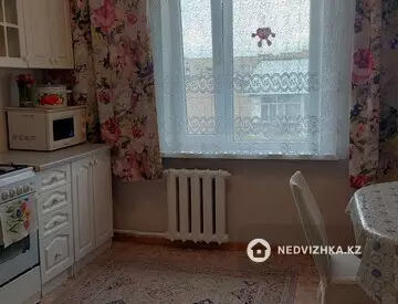 2-комнатная квартира, этаж 5 из 5, 50 м², На длительный срок