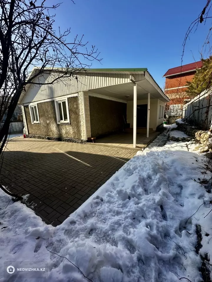 5-комнатный дом, 10 соток, 90 м²