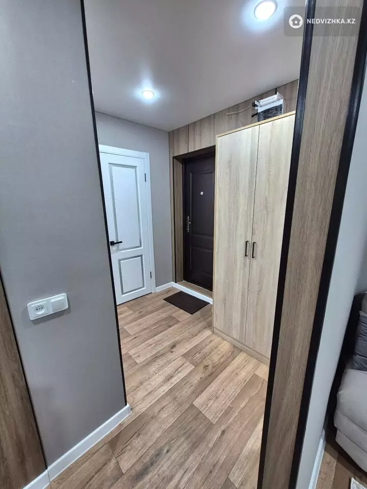 1-комнатная квартира, этаж 3 из 5, 34 м², Посуточно, фотография 5