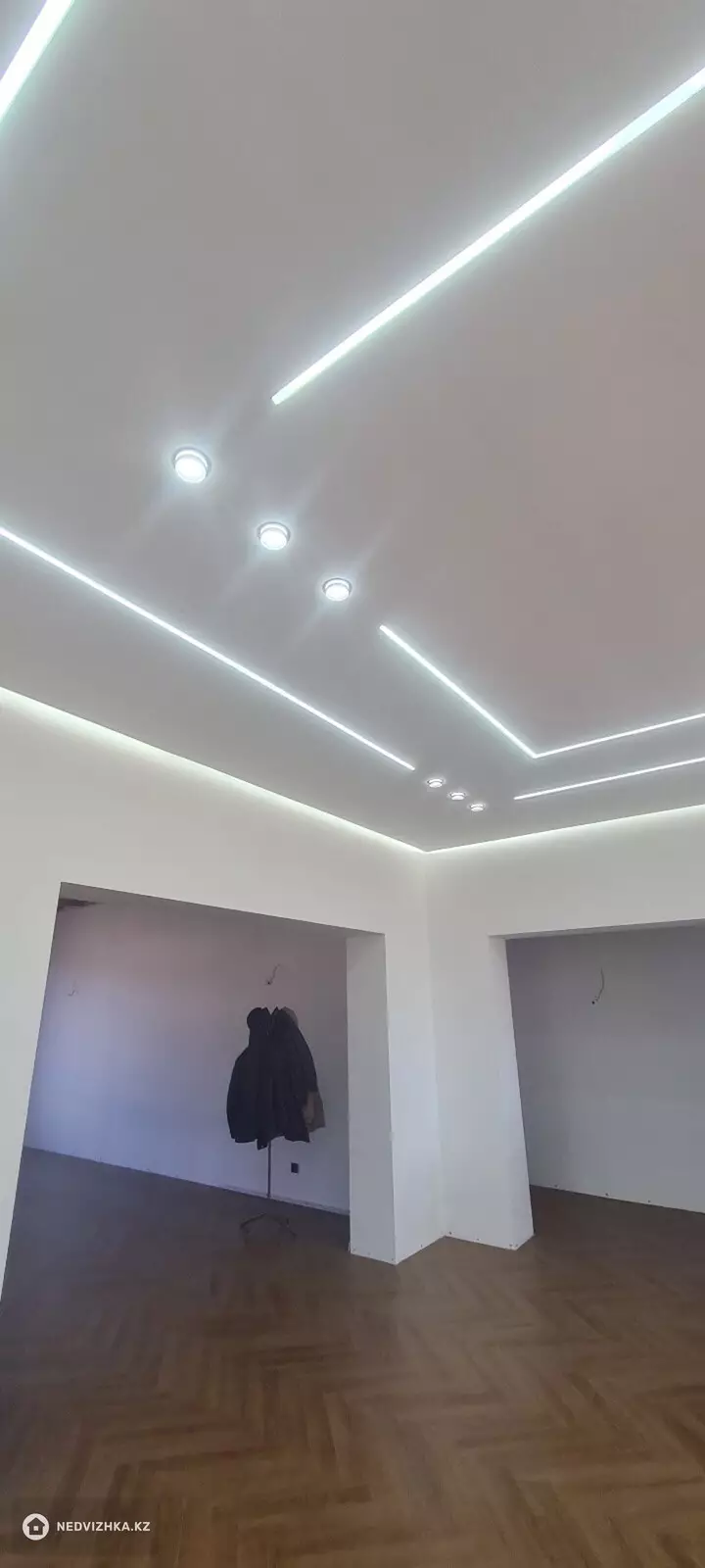 7-комнатный дом, 10 соток, 300 м²