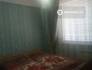 2-комнатная квартира, этаж 3 из 5, 54 м², миниатюра 10