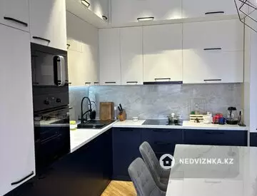 2-комнатная квартира, этаж 6 из 12, 74 м², миниатюра 9