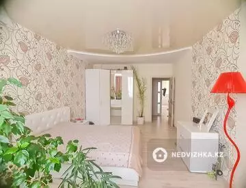 3-комнатная квартира, этаж 6 из 9, 90 м², миниатюра 2